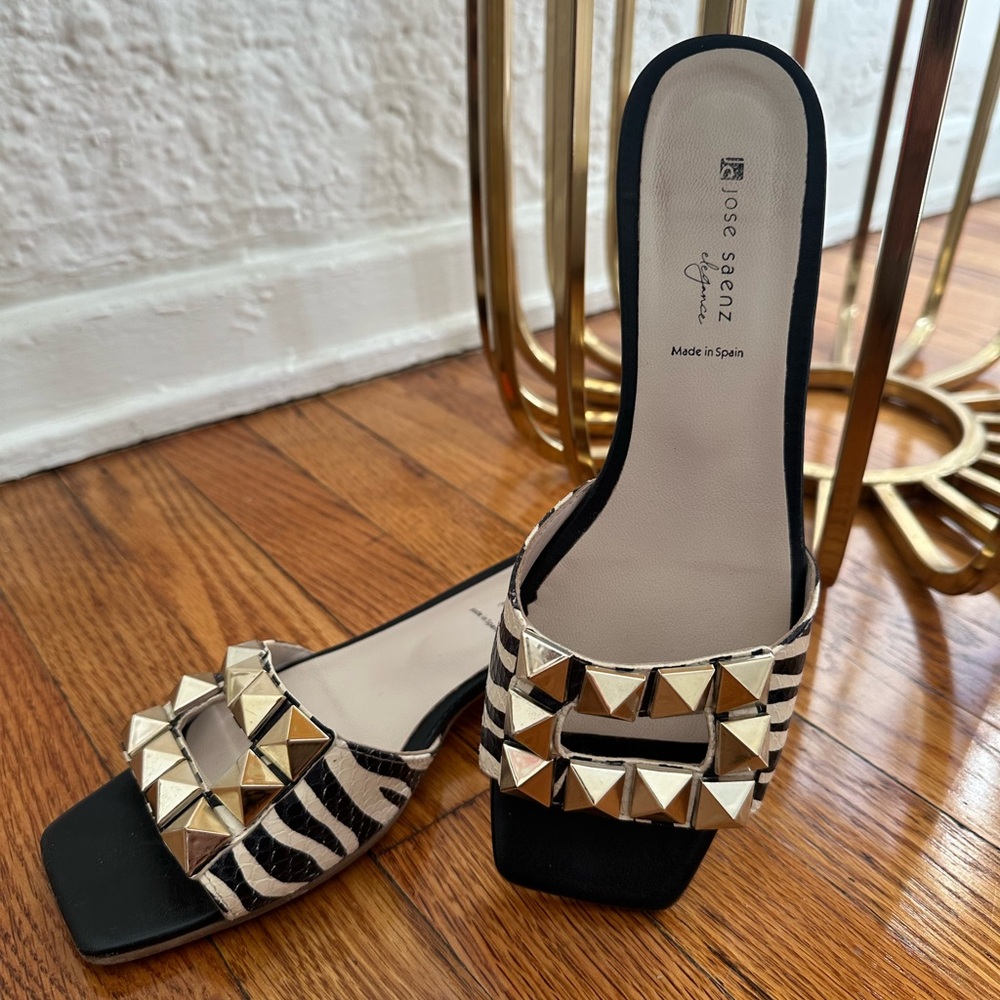 Zebra sandals with gold studs, made in Spain